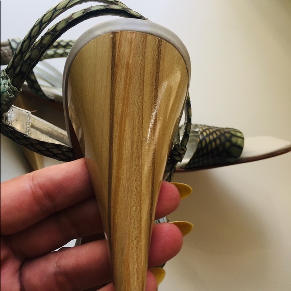 Kenneth Cole snake skin strappy heels! - Picture 4 of 5